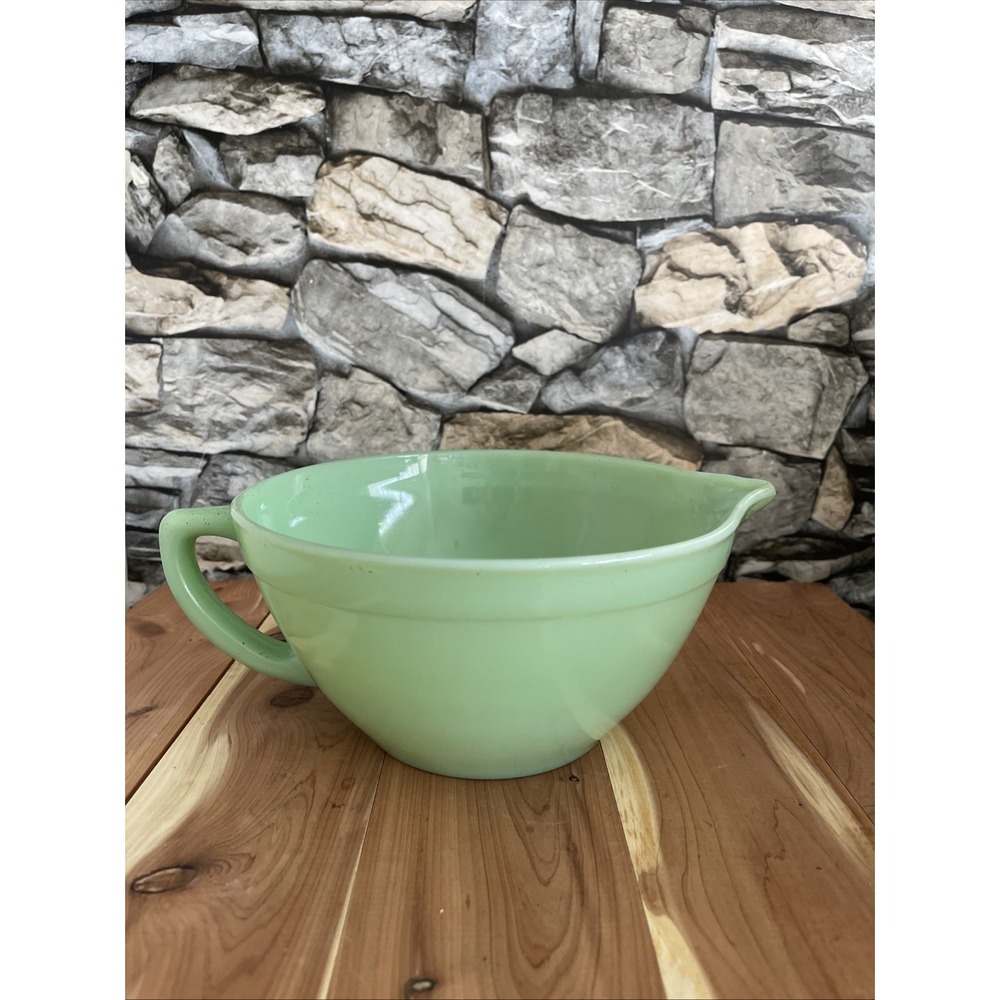VTG Fire King Jadeite Mixing Bowl Pour Spout 7½" x 4" MCM Measure Country*